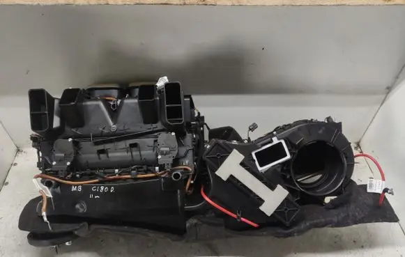 Mercedes-Benz C W204 Interior heater climate box assembly 
