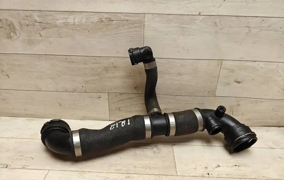 BMW X3 E83 Intercooler hose/pipe 17113404071