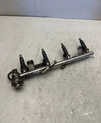 Audi A4 S4 B5 8D Fuel main line pipe 058133681 06B133551K