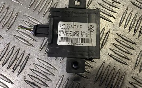 Audi A3 S3 8P Alarm control unit/module 1k0907719