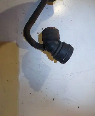 Volkswagen PASSAT B6 Engine coolant pipe/hose 6Q0122291E