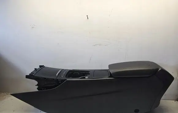 Opel Insignia B Center console