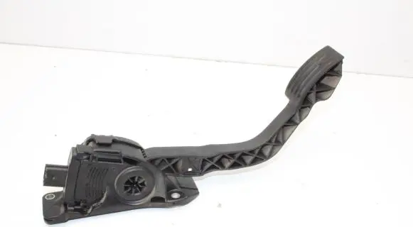 Ford Kuga II Accelerator throttle pedal F1DC9F836BA