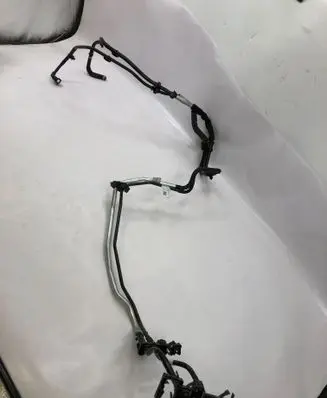 Renault Captur II Fuel line pipe 164460405r