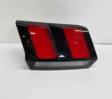 Peugeot 3008 II Tailgate rear/tail lights 9810477880