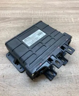Audi A4 S4 B5 8D Gearbox control unit/module 01N927733BB 5WK3320A