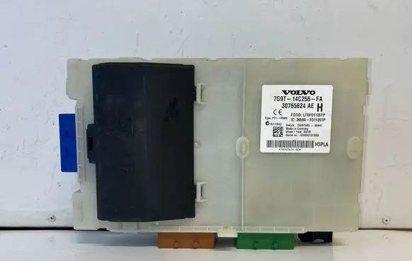 Volvo V70 Fuse module 3659AF01125TP