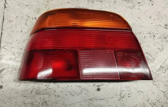 BMW 5 E39 Rear/tail lights 8358031 2VP00724001