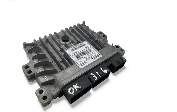 Renault Megane III Engine control unit/module ECU 237100914R 237101715R