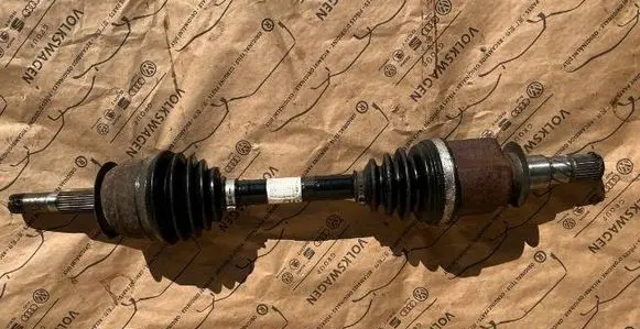 Nissan Navara D23 Front driveshaft
