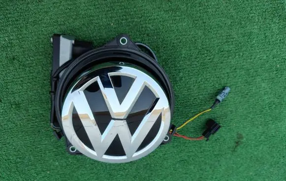 Volkswagen Golf VII Tailgate handle with camera 5G0827469F