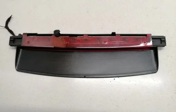 Audi A6 S6 C6 4F Third/center stoplight 4F5945097