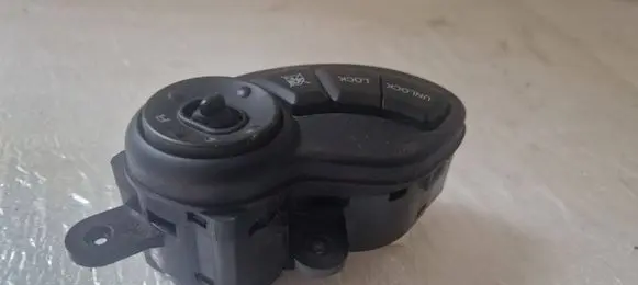 Hyundai Santa Fe Wing mirror switch 9353026000 9353026020 9353026030