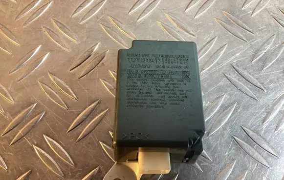 Toyota Prius+ (ZVW40) Tire pressure control unit 8976047040
