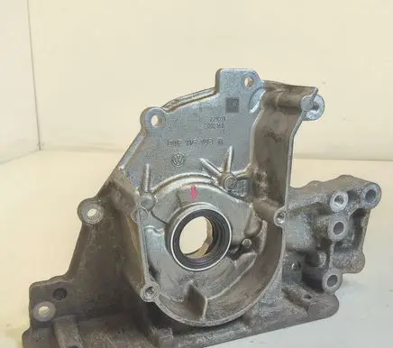 Volkswagen Golf VII Oil pump 04E115105 04E115105N