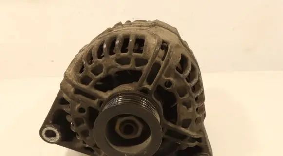 Opel Corsa D Generator/alternator 0124425057
