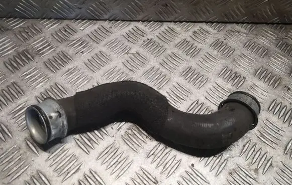 Mercedes-Benz C W204 Engine coolant pipe/hose 2125018282 A2125018282