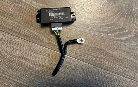 Renault Arkana Other devices 284L04495R