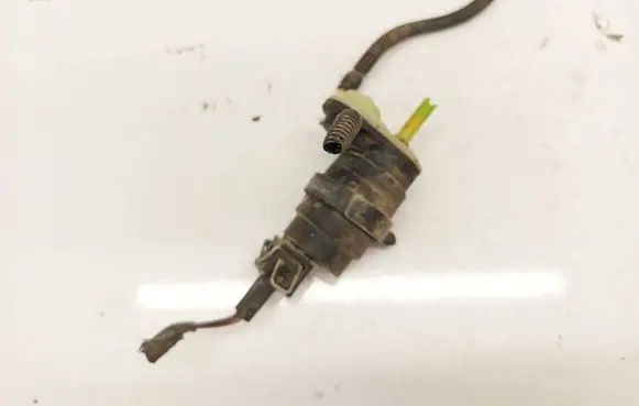 Opel Astra H Windscreen/windshield washer pump 24439254