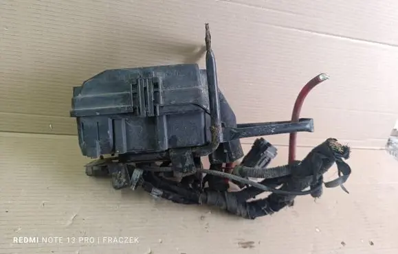 Iveco Daily 4th gen Fuse box cover 255613