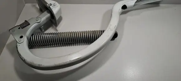 Tailgate/trunk/boot hinge
