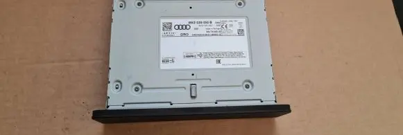 Audi S5 F5 Radio/CD/DVD/GPS head unit 8W2035050B 8W2035050