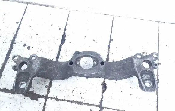 Audi A4 S4 B6 8E 8H Gearbox mounting bracket 8E0399263s