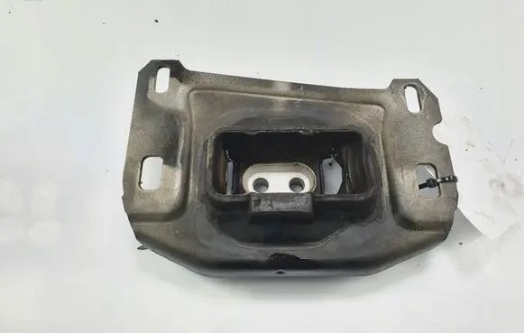 Peugeot 308 Engine mounting bracket 9673768480