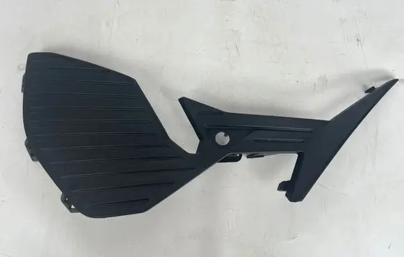 Peugeot 308 Front bumper lower grill 9837888180