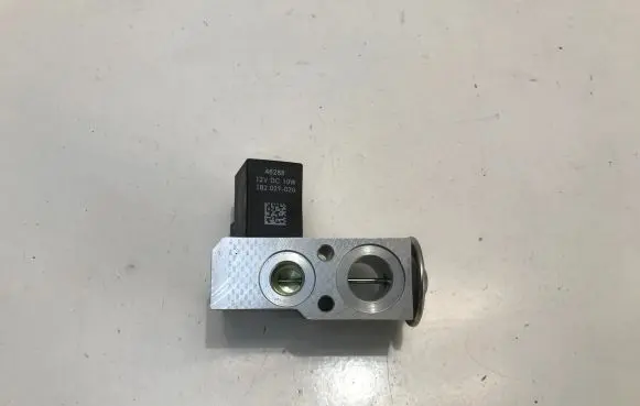 Air conditioning (A/C) expansion valve