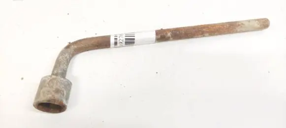 Subaru Legacy Wheel nut wrench 