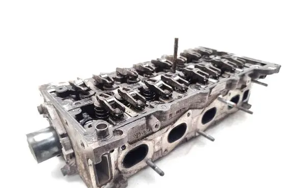 Opel Zafira B Engine head 55571949