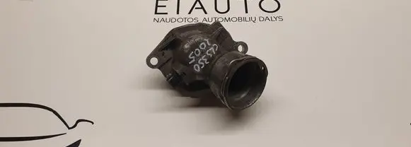 Mercedes-Benz CLS C219 Thermostat housing A2722000115