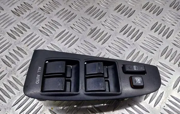Toyota Avensis T250 Front door window switch trim 84802-05210