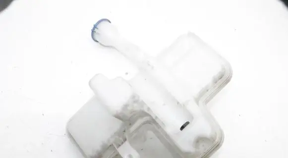 BMW i3 Windshield washer fluid reservoir/tank 7381592