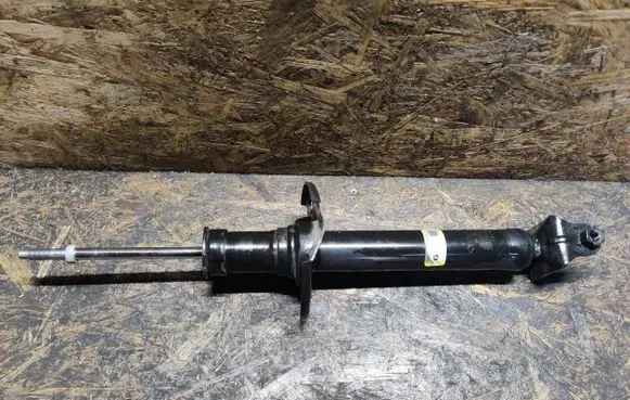 Infiniti Q70 Y51 Rear shock absorber/damper 562101MD1D 2A23539