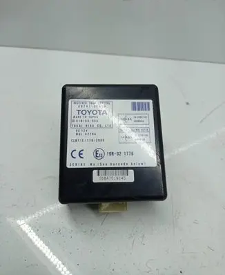 Toyota Corolla Verso AR10 Door control unit/module 897410F010