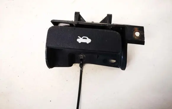 Chrysler Town u0026 Country III Engine bonnet (hood) release handle 04717480ab