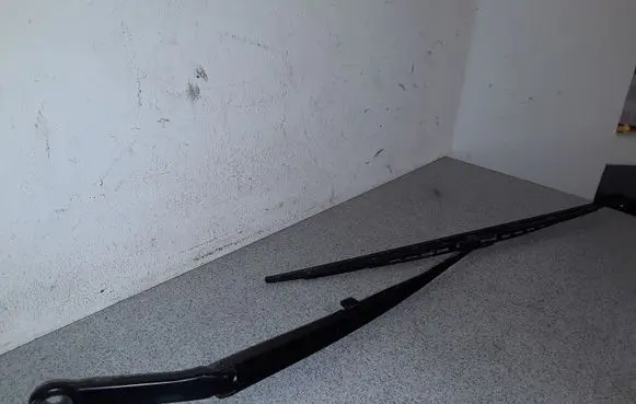 BMW 3 E46 Front wiper blade arm 61617003931 7003931