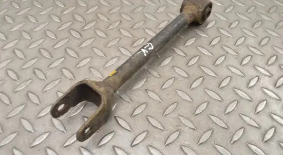 Lexus RC Rear upper control arm/wishbone