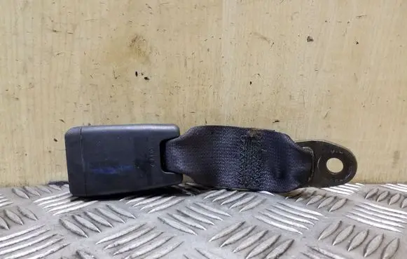 Toyota Corolla Verso E121 Rear seatbelt buckle
