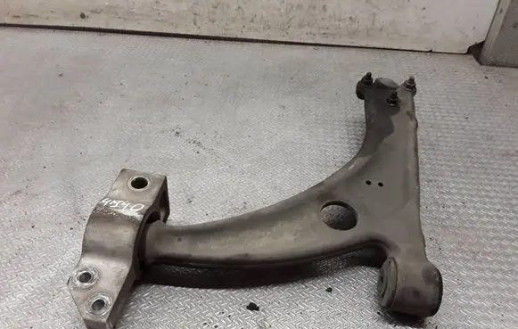 Volkswagen PASSAT B6 Front lower control arm/wishbone 