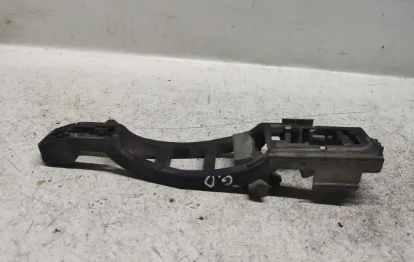 Rear door exterior handle/bracket