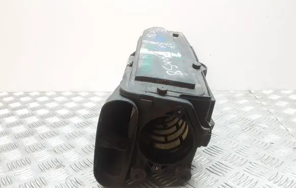 Mercedes-Benz C W203 Air filter box cover A6460900901