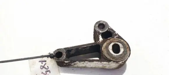 Fiat Punto (188) Engine mount bracket