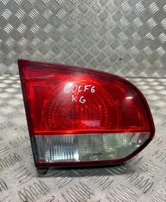 Tailgate rear/tail lights