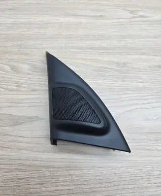 Front door high frequency speaker