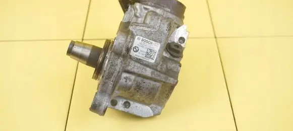 BMW 3 F30 F35 F31 Fuel injection high pressure pump 0445010517 N47D20C