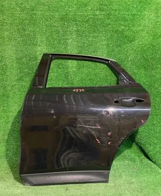 KIA Xceed Rear door