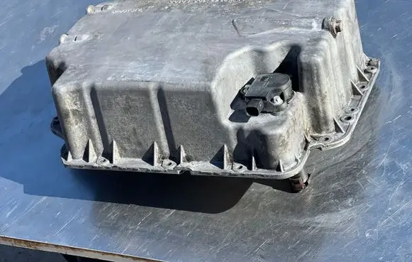 Mercedes-Benz Sprinter W906 Oil sump 0647103 A6510141902 A0009050401